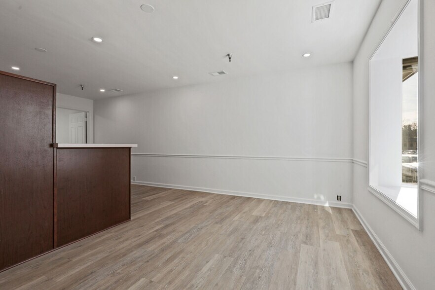 More Photos Of 731 Walker Rd, Great Falls Medical For Sale