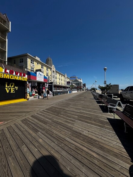 More Photos Of 107 Atlantic Ave, Ocean City General Retail For Sale