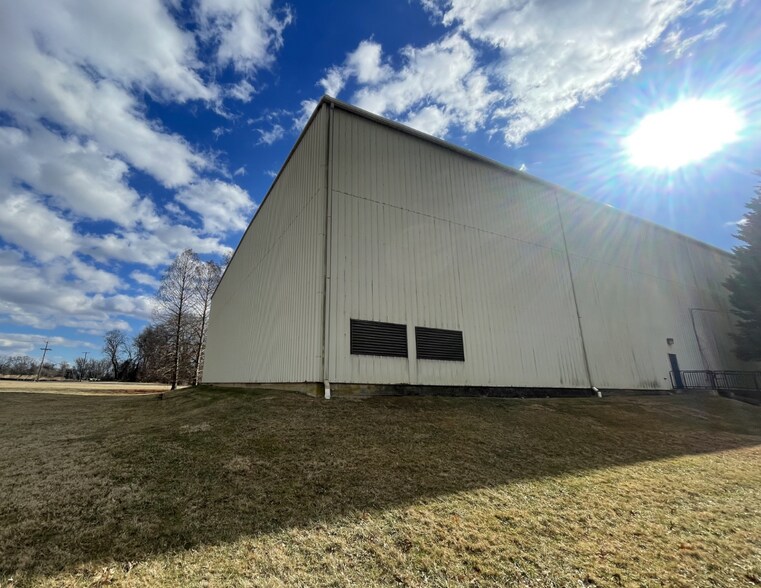 Primary Photo Of 461 Oak Ln, Delaware City Warehouse For Lease