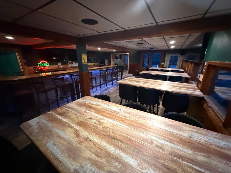 More Photos Of 1640 W US-2, Crystal Falls Restaurant For Sale