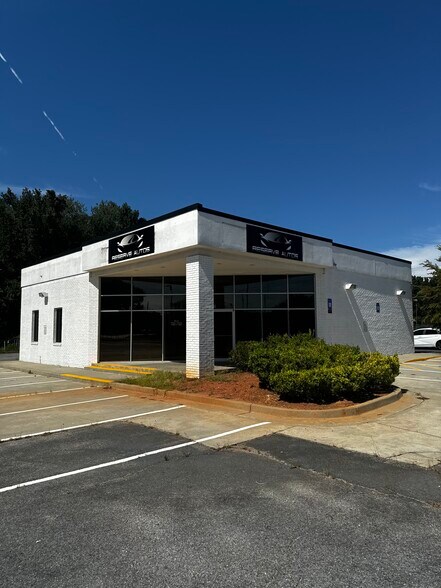 Primary Photo Of 7780 Tara Blvd, Jonesboro Freestanding For Sale