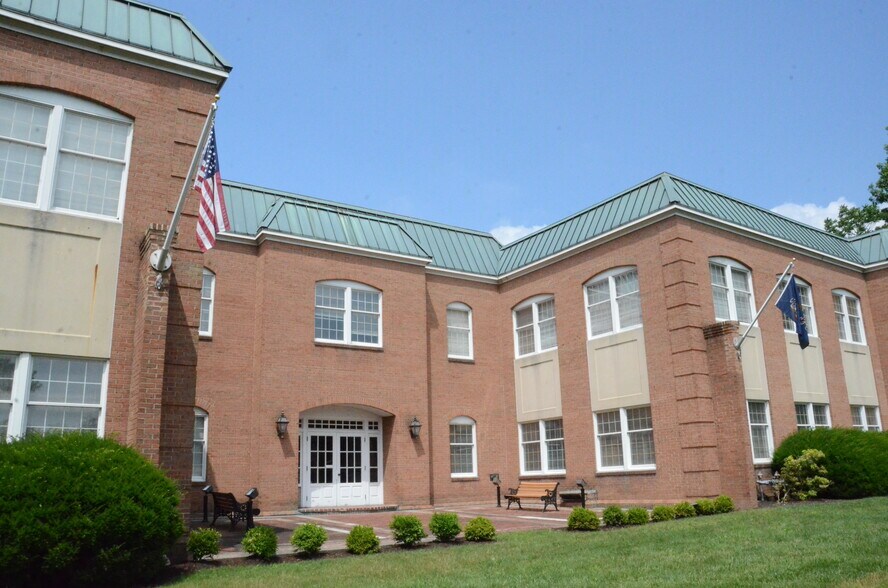 More Photos Of 235 Alpha Dr, Pittsburgh Office For Sale