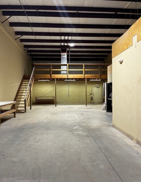 More Photos Of 8294 Blaikie Ct, Sarasota Warehouse For Lease