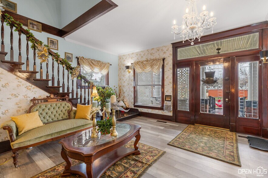 More Photos Of 405 W Gilbert St, Henrietta Hospitality For Sale