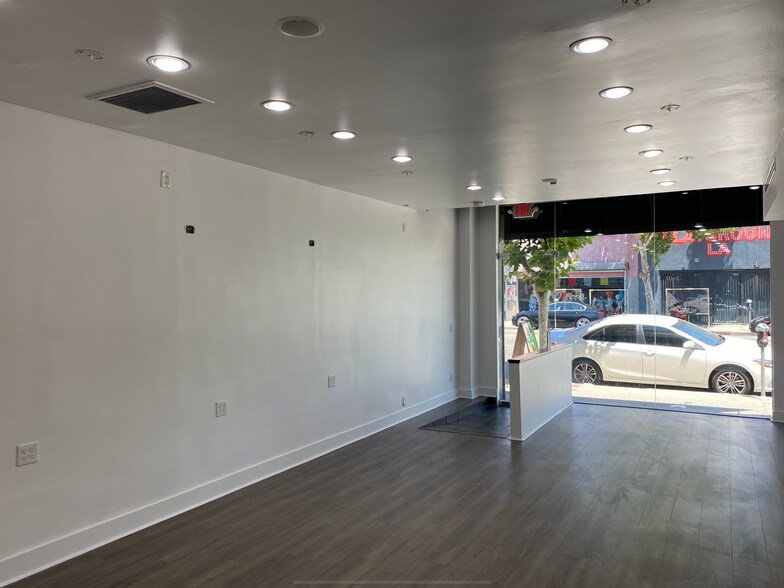 More Photos Of 7368-7374 Melrose Ave, Los Angeles Storefront For Lease