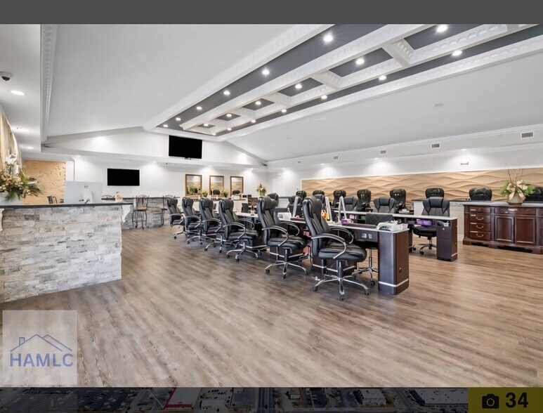 More Photos Of 723 N 1st St, Jesup General Retail For Lease