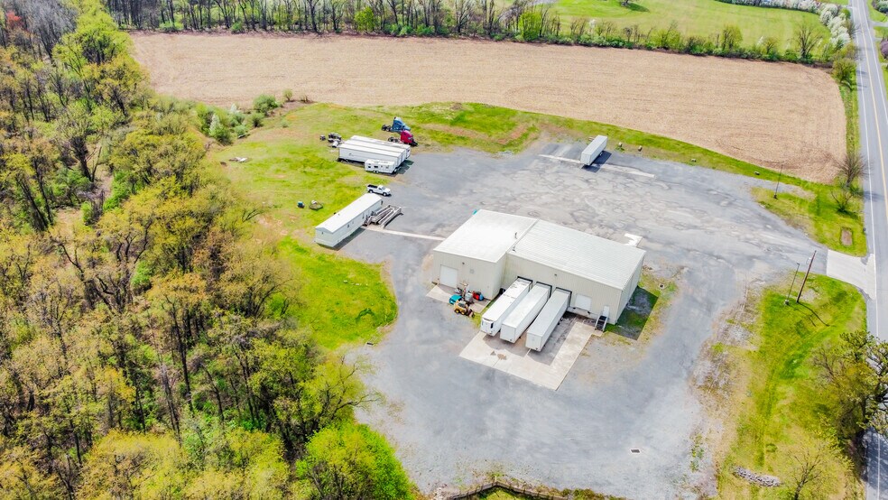 More Photos Of 4335 Paradise Dr, Watsontown Warehouse For Sale