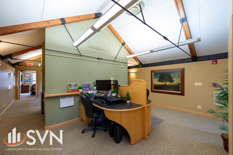 More Photos Of 22 W State St, Geneva Office For Sale