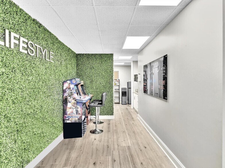 More Photos Of 6175 NW 153rd St, Miami Lakes Medical For Lease