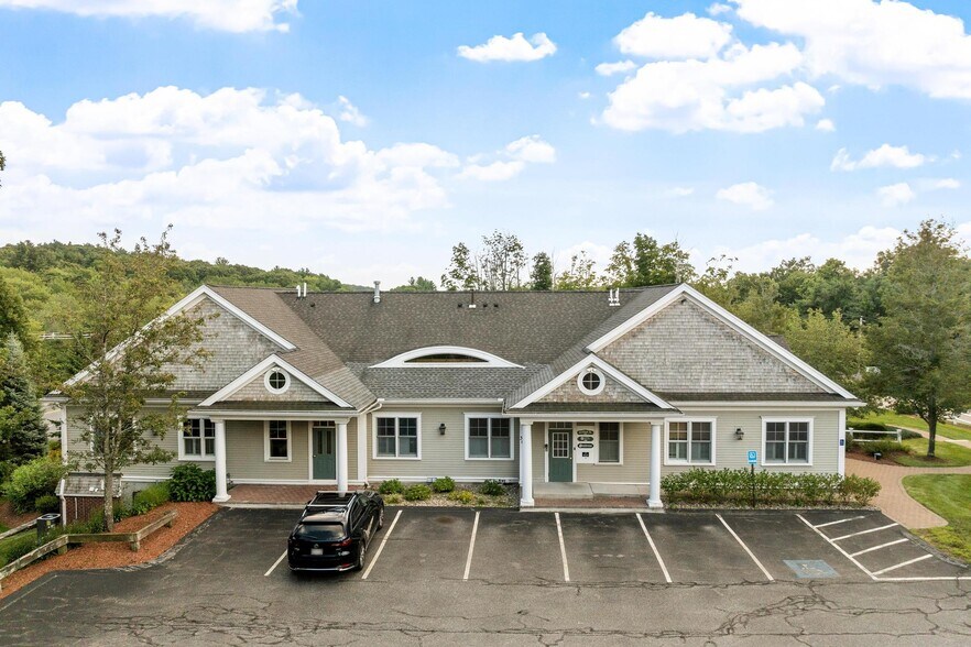 More Photos Of 307 Grafton St, Shrewsbury Office For Sale