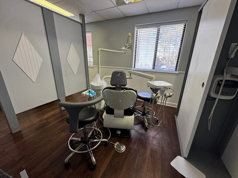 More Photos Of 9776 San Jose Blvd, Jacksonville Medical For Sale