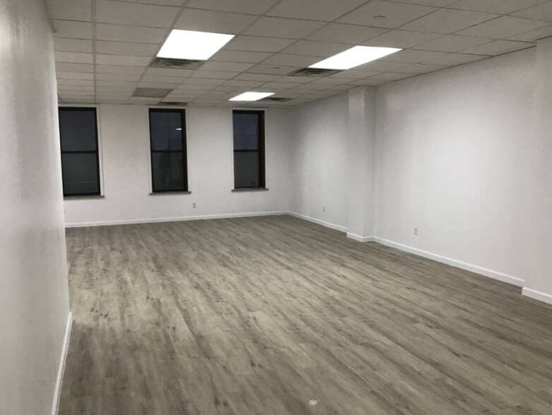 More Photos Of 118-122 Baxter St, New York Office For Lease