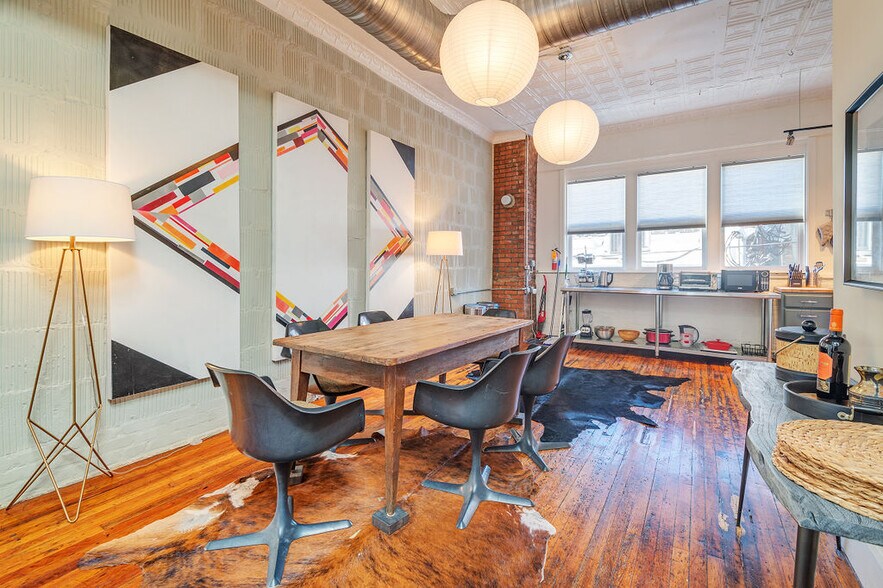 More Photos Of 33 Carolina Ln, Asheville Office For Sale