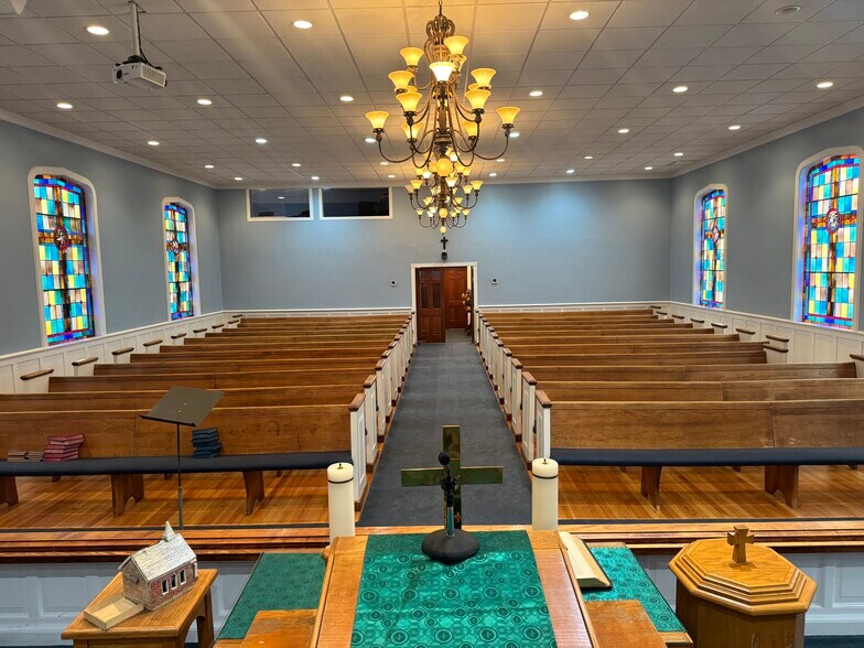 More Photos Of 177 Chestnut St, Trion Religious Facility For Sale