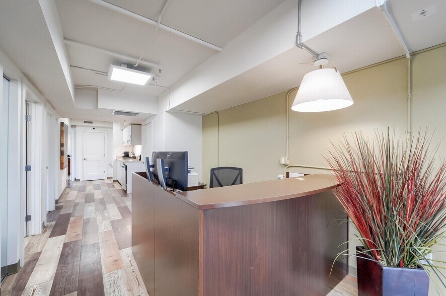 More Photos Of 2930 Broadway St, Boulder Office For Sale
