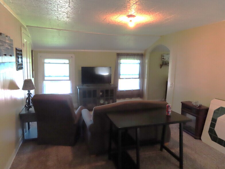 More Photos Of 130 E Spruce St, Titusville Apartments For Sale