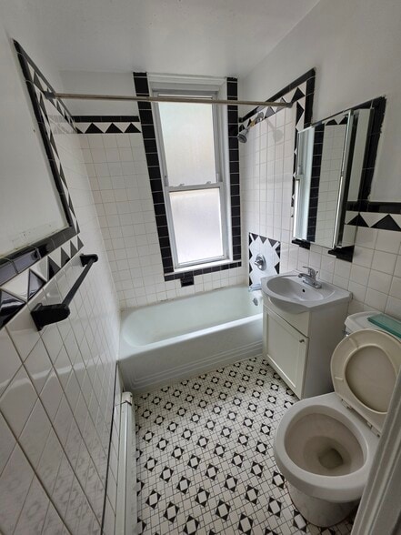More Photos Of 1937 Greene Ave, Ridgewood Apartments For Sale