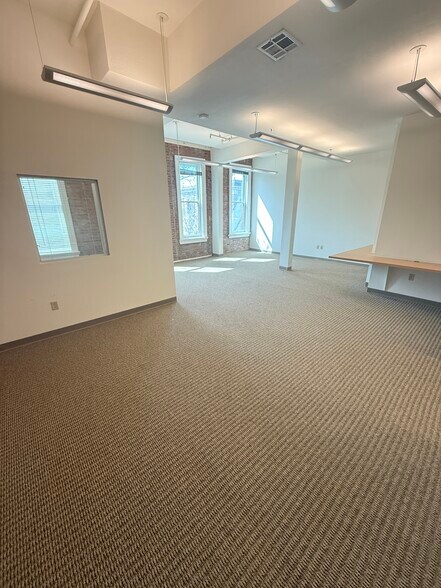 More Photos Of 601-605 Main St, Woodland Office For Lease