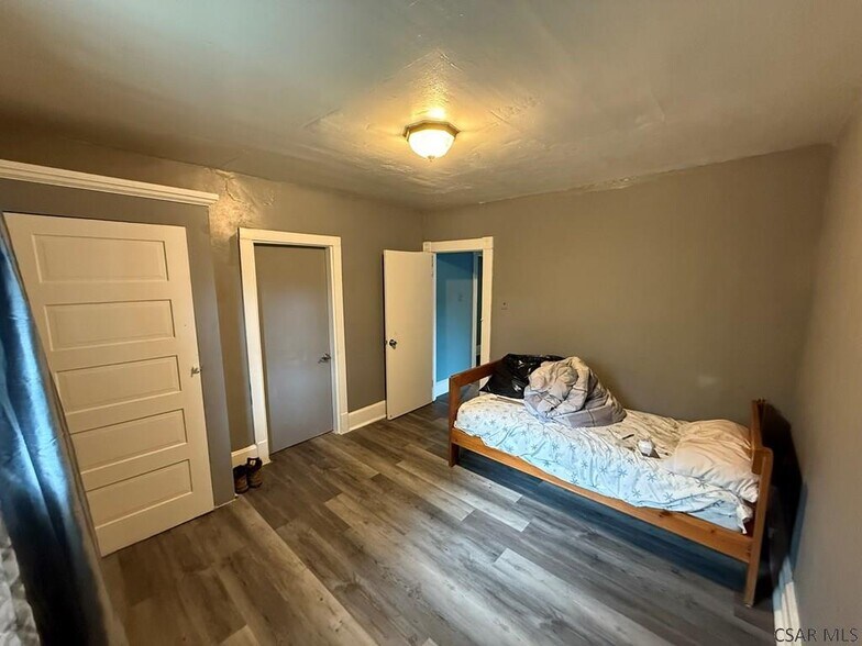 More Photos Of 534 Sheridan St, Johnstown General Retail For Sale