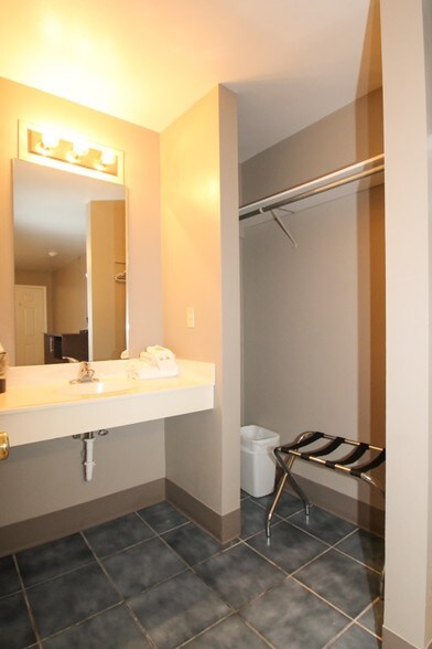 More Photos Of 42666 Highway 23, Venice Hotel For Sale
