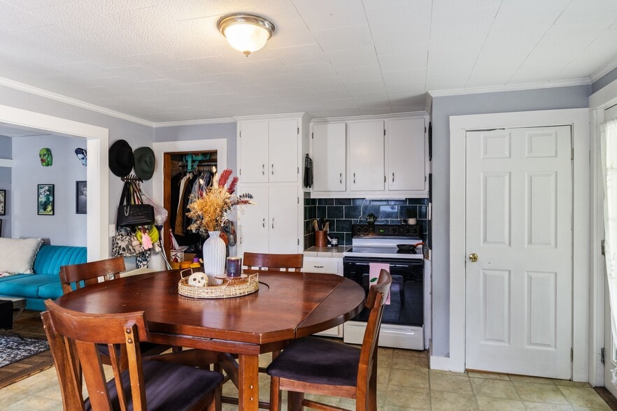 More Photos Of 140 Green St, Somersworth Apartments For Sale