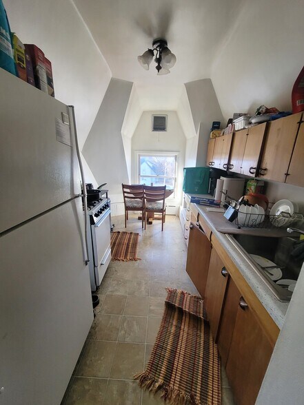 More Photos Of 1109 E 3rd St, Duluth Apartments For Sale