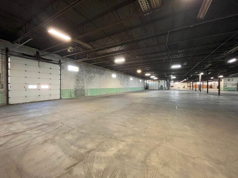 More Photos Of 1706 W Lusher, Elkhart Industrial For Sale