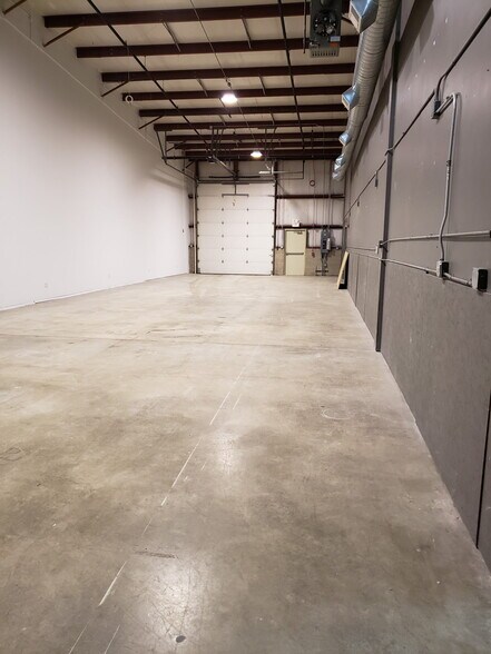 More Photos Of 6370 W Emerald Pky, Monee Warehouse For Lease