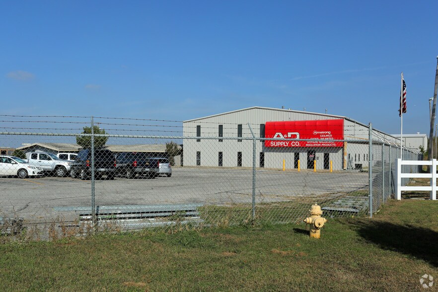 Primary Photo Of 12539 E Skelly Dr, Tulsa Manufacturing For Lease
