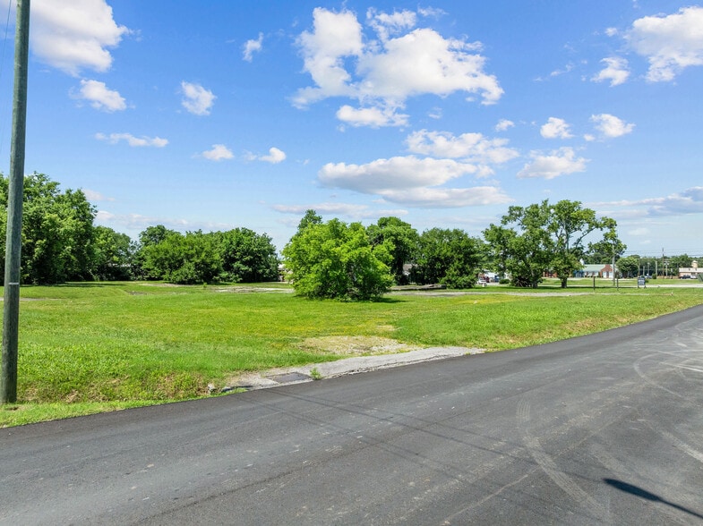 More Photos Of 215 N College St, Lebanon Land For Sale