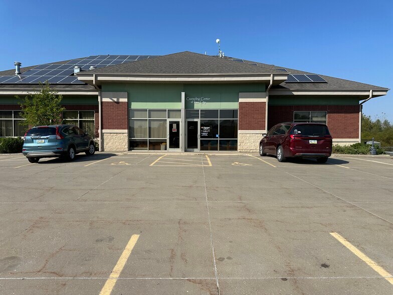 More Photos Of 3030 Northgate Dr, Iowa City Office For Lease