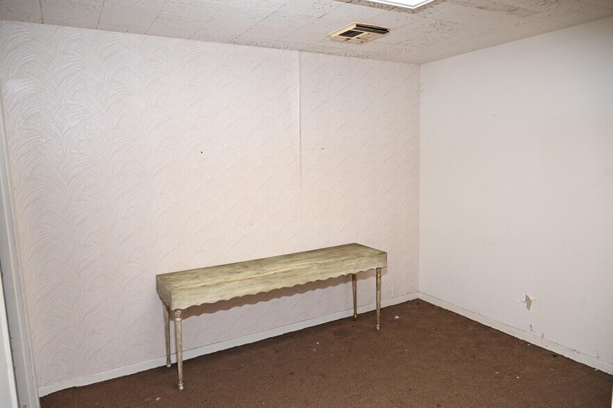 More Photos Of 1218 14th Ave N, Texas City Loft Creative Space For Sale