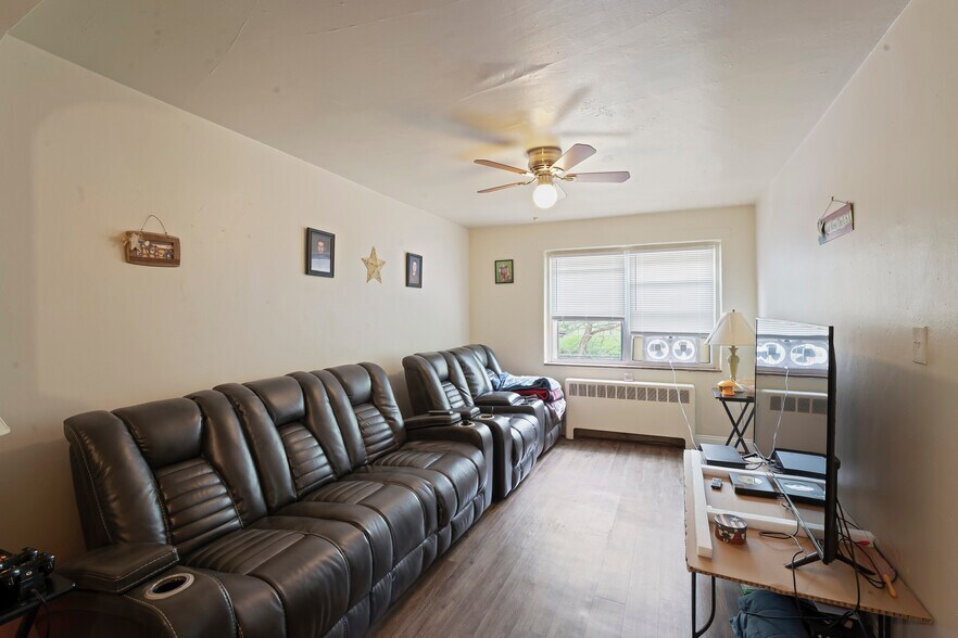 More Photos Of 414 E Lincoln Ave, Mc Donald Warehouse For Sale