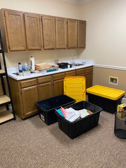 More Photos Of 659 Emory Valley Rd, Oak Ridge Office For Lease
