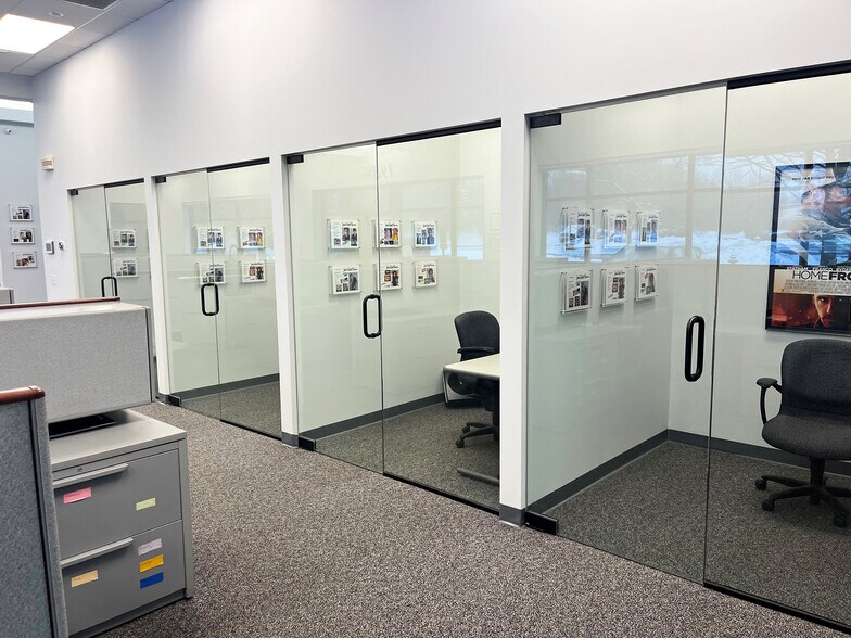 More Photos Of 1125 N Prospect Ave, Itasca Office For Sale