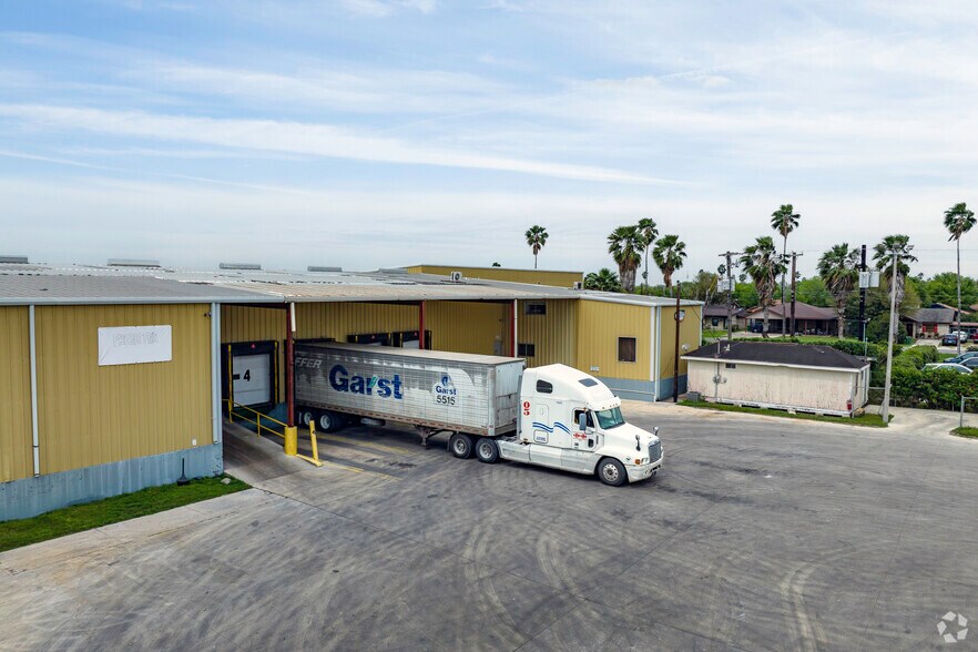 More Photos Of 1300 W US Highway 83, Alamo Warehouse For Lease