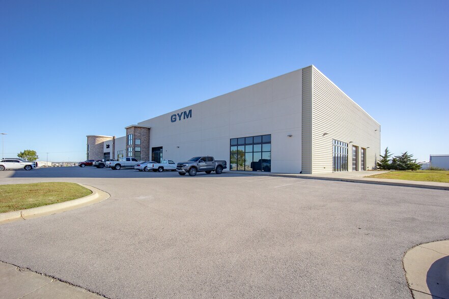 More Photos Of 4200 Carriage Way, Weatherford Medical For Sale