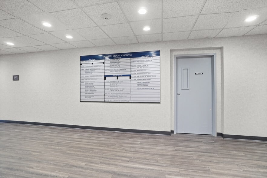 More Photos Of 725 Reservoir Ave, Cranston Medical For Lease