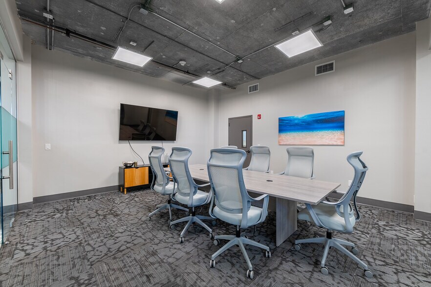 More Photos Of 2081 SE Ocean Blvd, Stuart Office For Sale