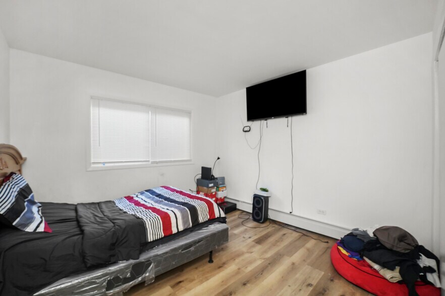 More Photos Of 1905-1913 Saint Charles Rd, Maywood Apartments For Sale