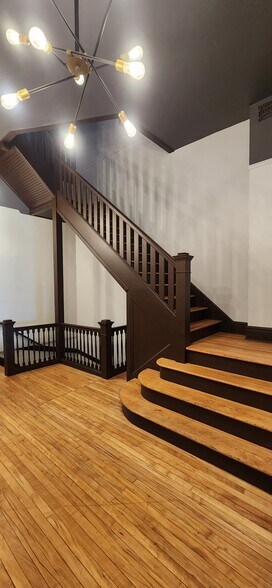 More Photos Of 81 N Main, Mount Clemens Loft Creative Space For Lease