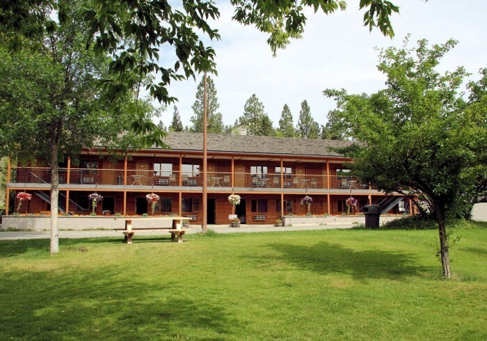 More Photos Of 1414 Cariboo Hwy, Clinton Hotel For Sale