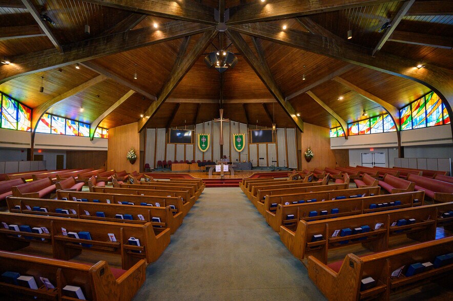 More Photos Of 455 Church Way, El Cajon Religious Facility For Lease