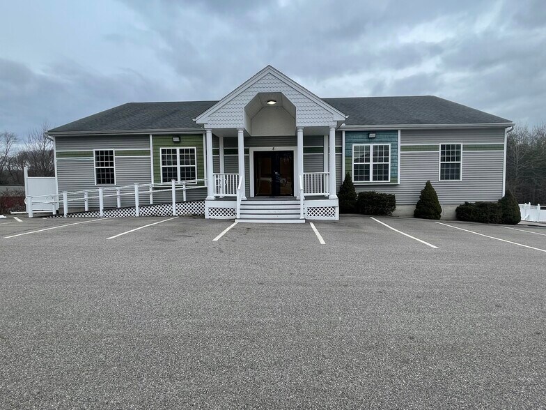 Primary Photo Of 8 Charlesview Rd, Hopedale Office For Lease