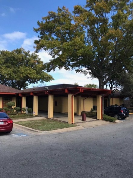 More Photos Of 2241 Peggy Ln, Garland Medical For Sale