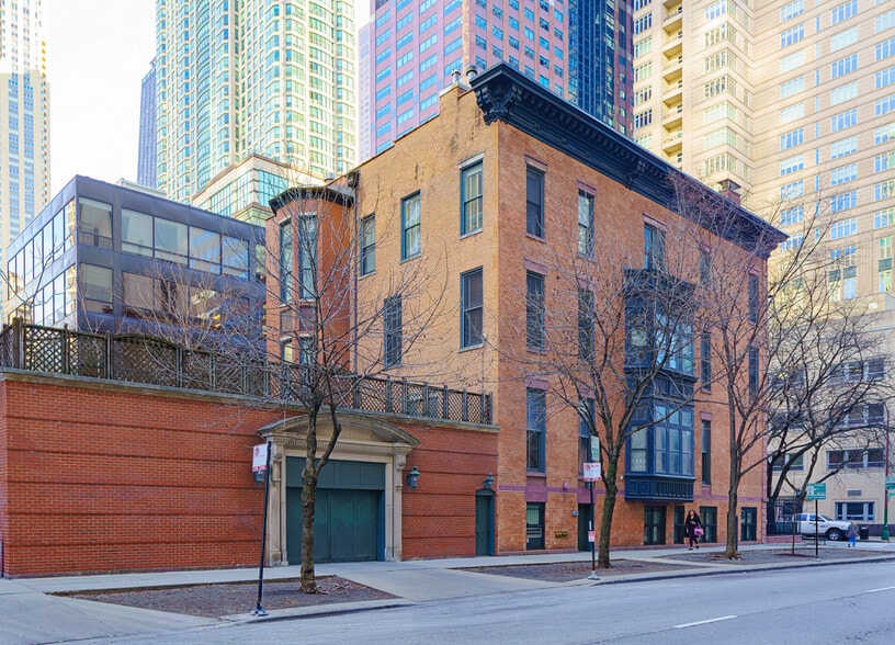 More Photos Of 660 N Rush St, Chicago Office Residential For Sale