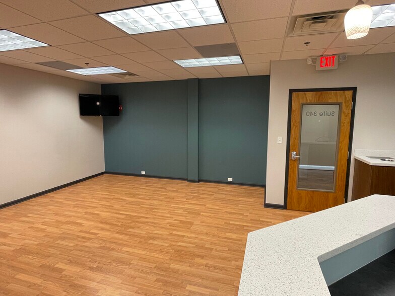 More Photos Of 535 Wellington Way, Lexington Medical For Sale