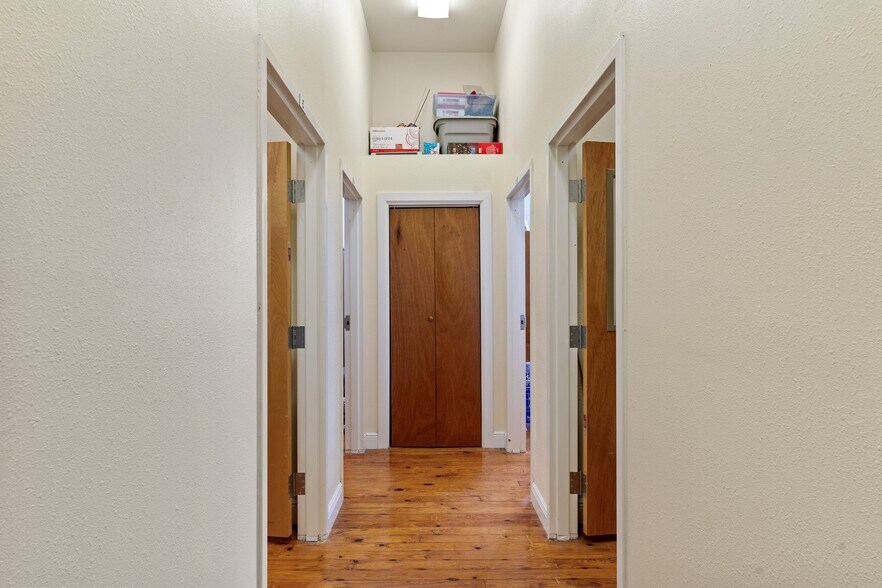 More Photos Of 1476 SW Main St, Greenville Medical For Sale