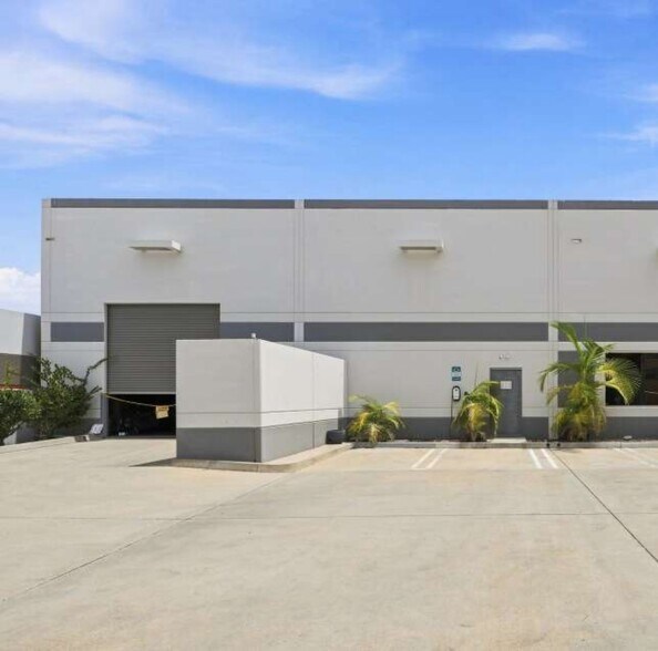 More Photos Of 12155 Flint Pl, Poway Warehouse For Lease