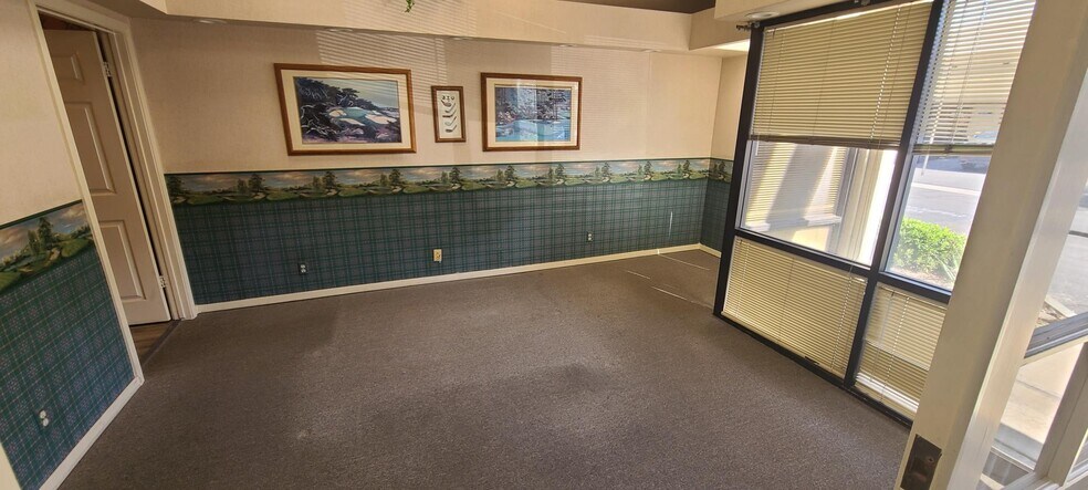 More Photos Of 10722 Arrow Route, Rancho Cucamonga Showroom For Lease